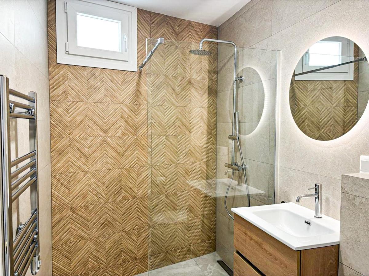 Renovated 2 Bedroom In Center, Carabeo Area Appartement Nerja