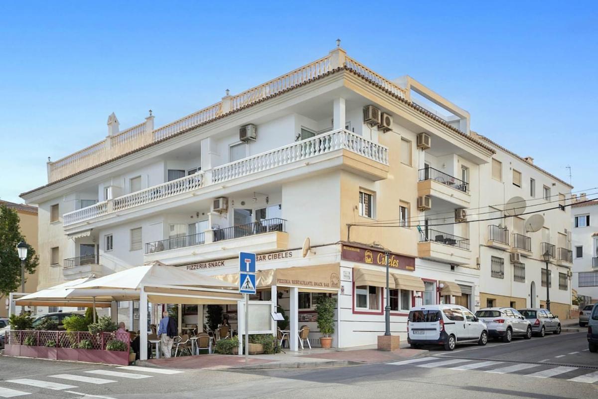 Renovated 2 Bedroom In Center, Carabeo Area
